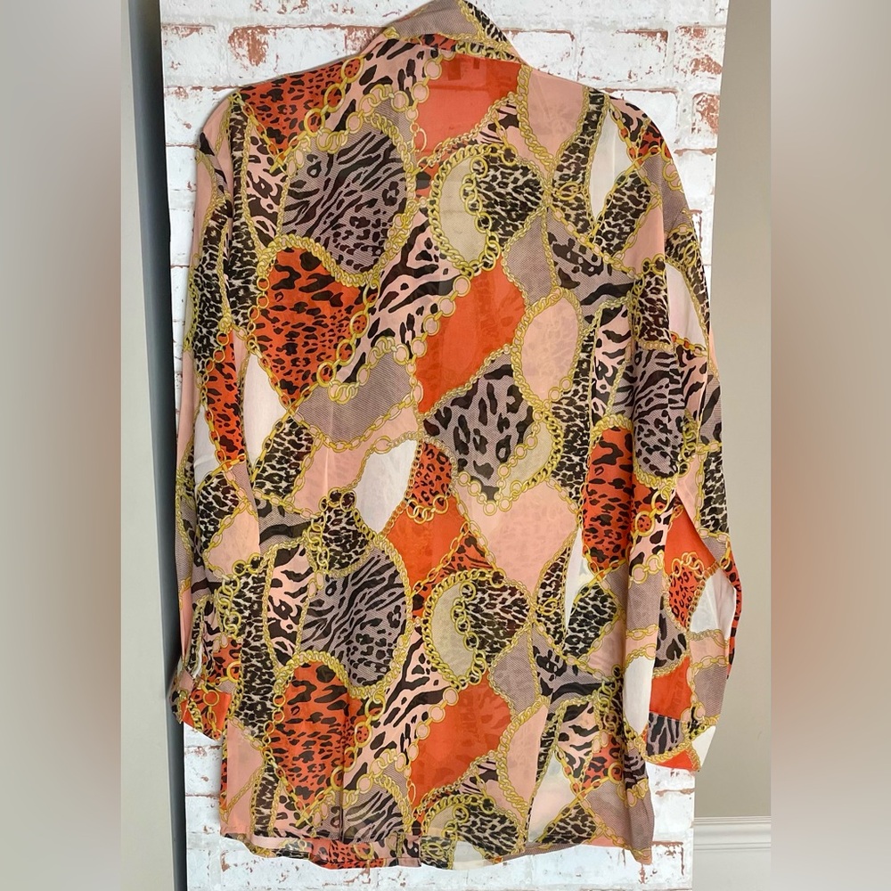 Animal Print Button-Up Blouse - Picture 2 of 4